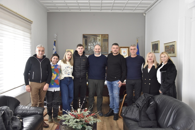 Φωτογραφία Επίσκεψη του Φίλιππου Θεοδοσίου στο Δημαρχείο Νάουσας